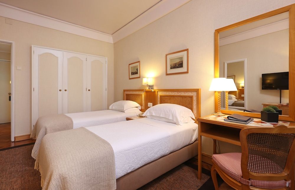 Hotel Lisboa Plaza, a Lisbon Heritage Collection Petite Double Room 8