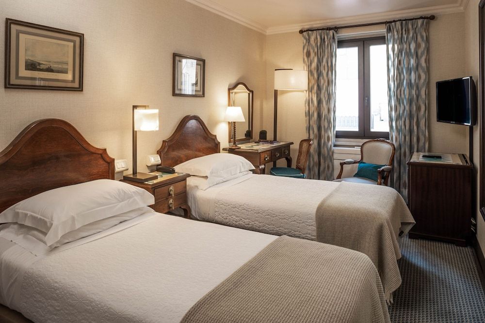 Hotel Lisboa Plaza, a Lisbon Heritage Collection Petite Double Room 9