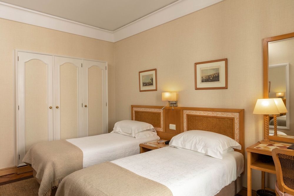 Hotel Lisboa Plaza, a Lisbon Heritage Collection Petite Double Room 8