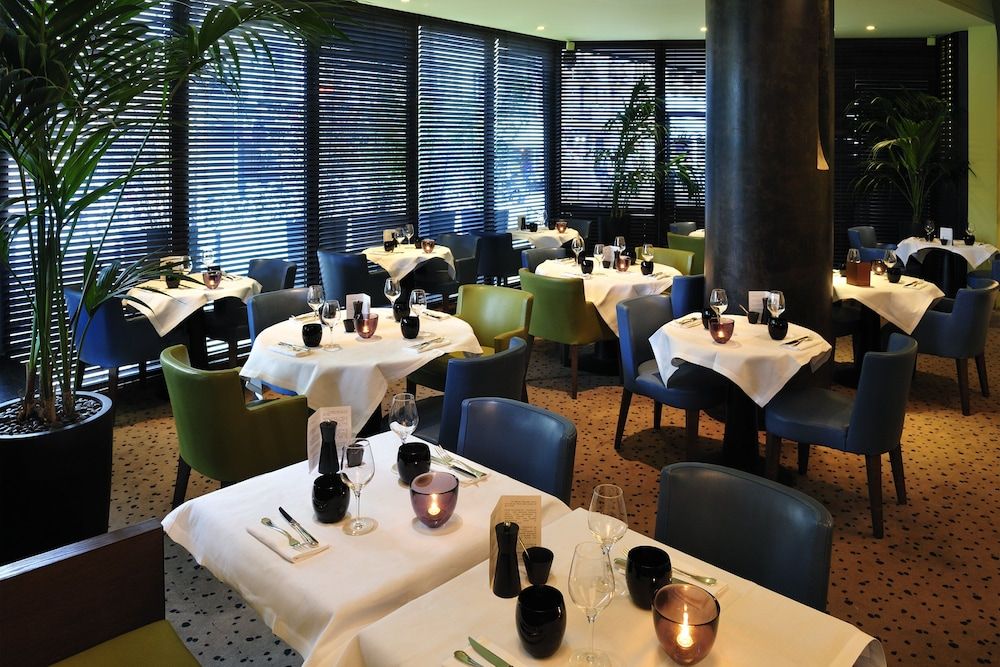 undefined Hotel Square 10