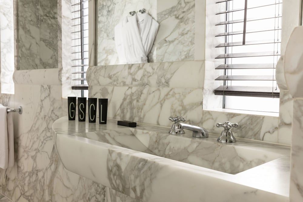 Hotel Square Classic Room 4