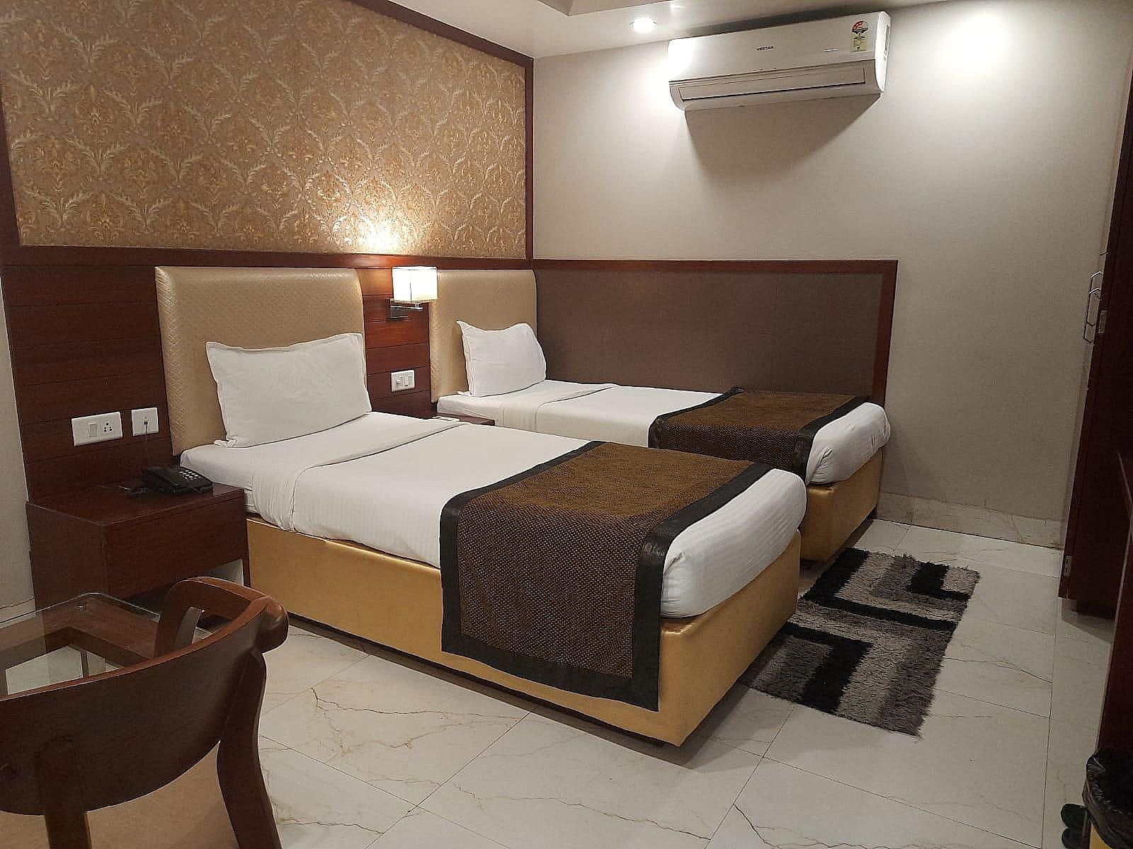 Grand Superior Room
