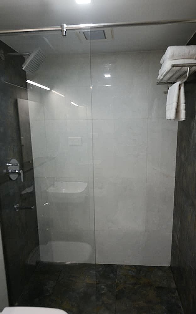 Vijay FABLIS Deluxe Room 8