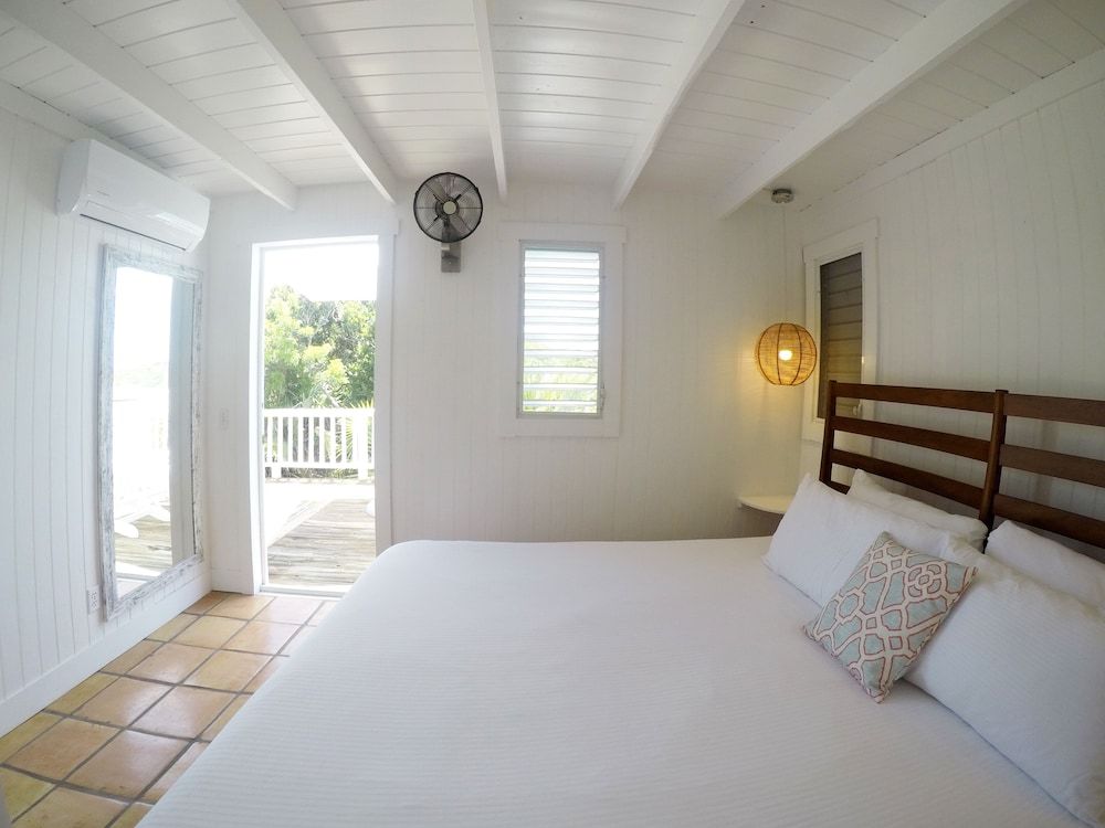 Peace and Plenty Resort Cottage, 1 King Bed with Sofa bed, Non Smoking, Lagoon View 2