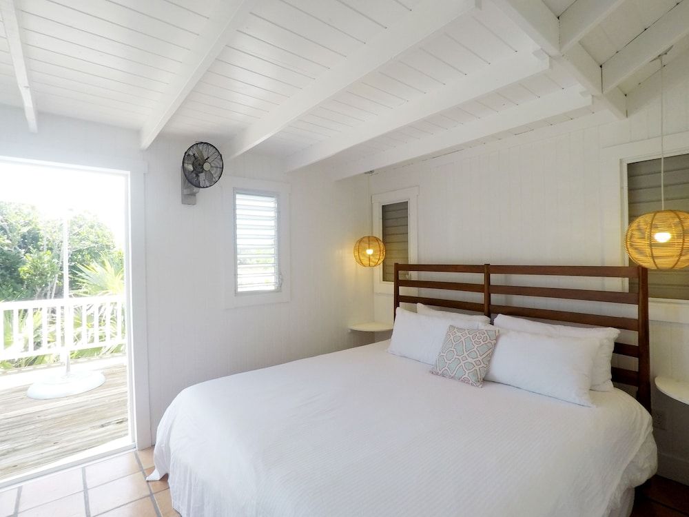 Peace and Plenty Resort Cottage, 1 King Bed with Sofa bed, Non Smoking, Lagoon View 3