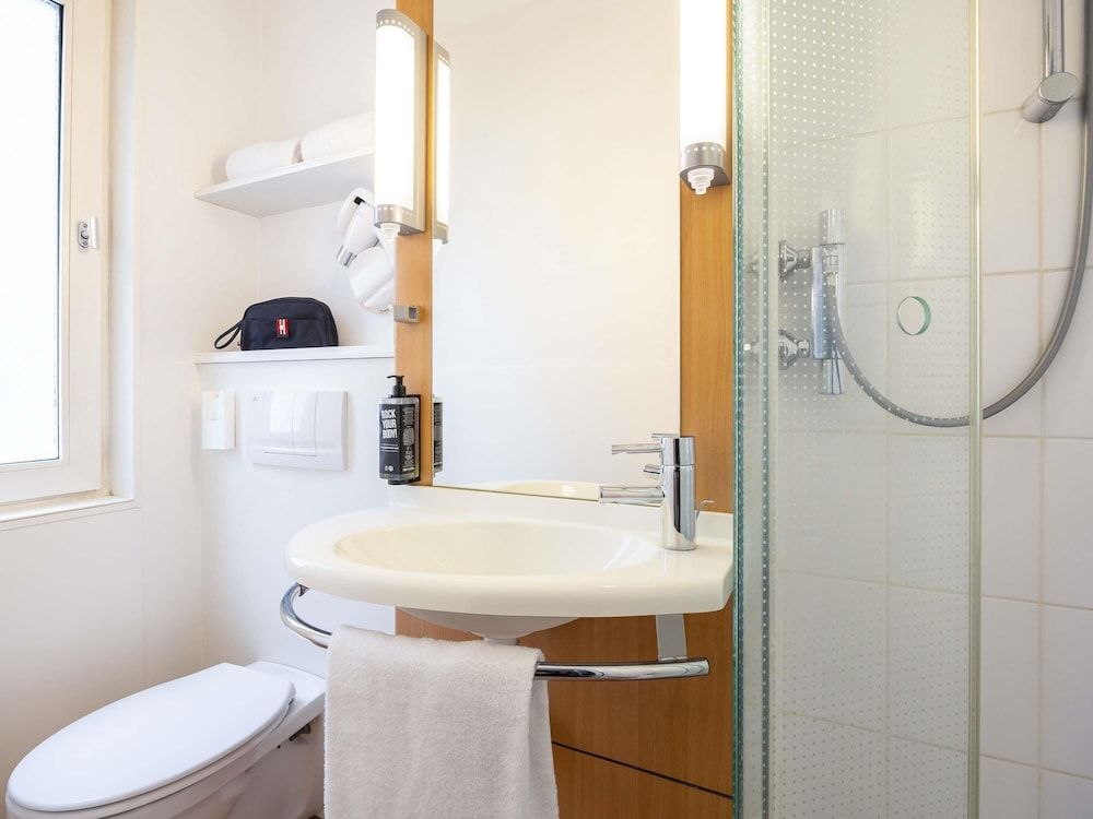 undefined ibis Brussels City Centre 9