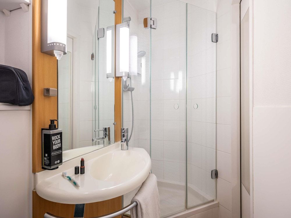 undefined ibis Brussels City Centre 10