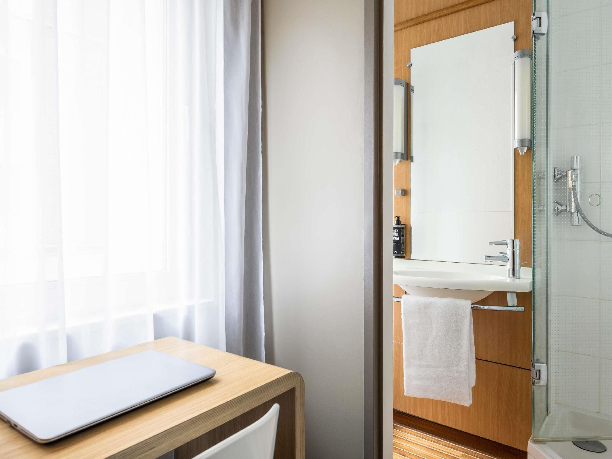 undefined ibis Brussels City Centre 5