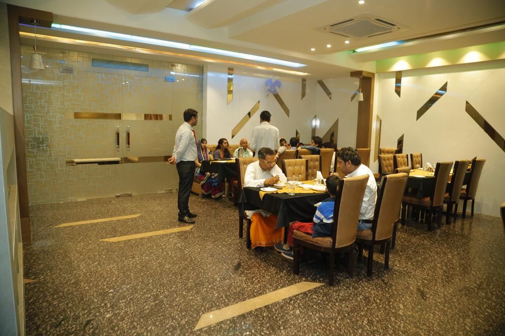Food & Dining