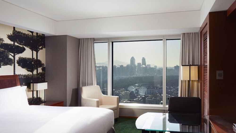 InterContinental Seoul COEX, an IHG Hotel Classic Room, 1 King Bed (Temple View High Floor) 2