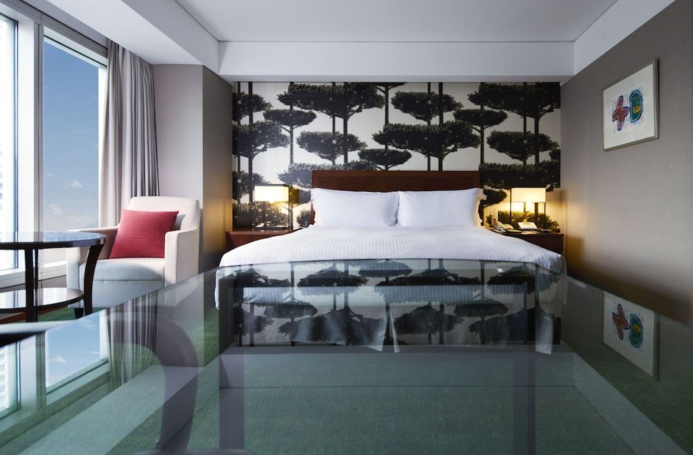 InterContinental Seoul COEX, an IHG Hotel Classic Room, 1 King Bed, Business Lounge Access 4