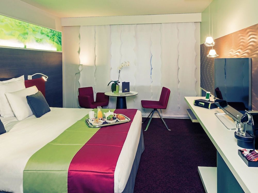 undefined Mercure Paris La Défense Grande Arche 7