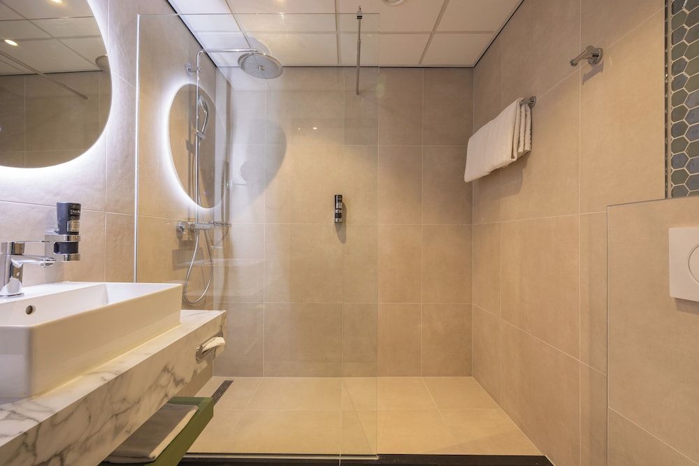 Leonardo Hotel Breda City Center Deluxe Double Room 5