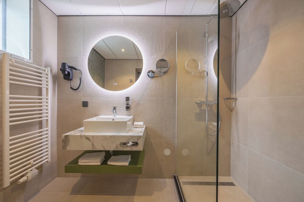 Leonardo Hotel Breda City Center Deluxe Double Room 3