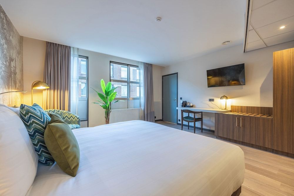 Leonardo Hotel Breda City Center Deluxe Double Room
