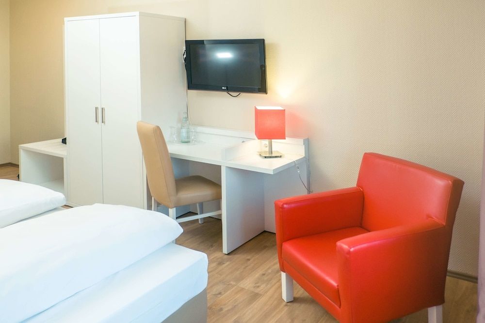 Hotel Stuttgart Sindelfingen City by Tulip Inn Standard Room, 1 Double Bed, Bathtub 7