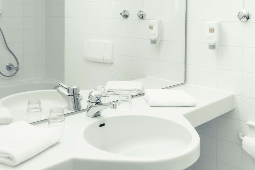 Hotel Stuttgart Sindelfingen City by Tulip Inn Standard Room, 1 Double Bed, Bathtub 6