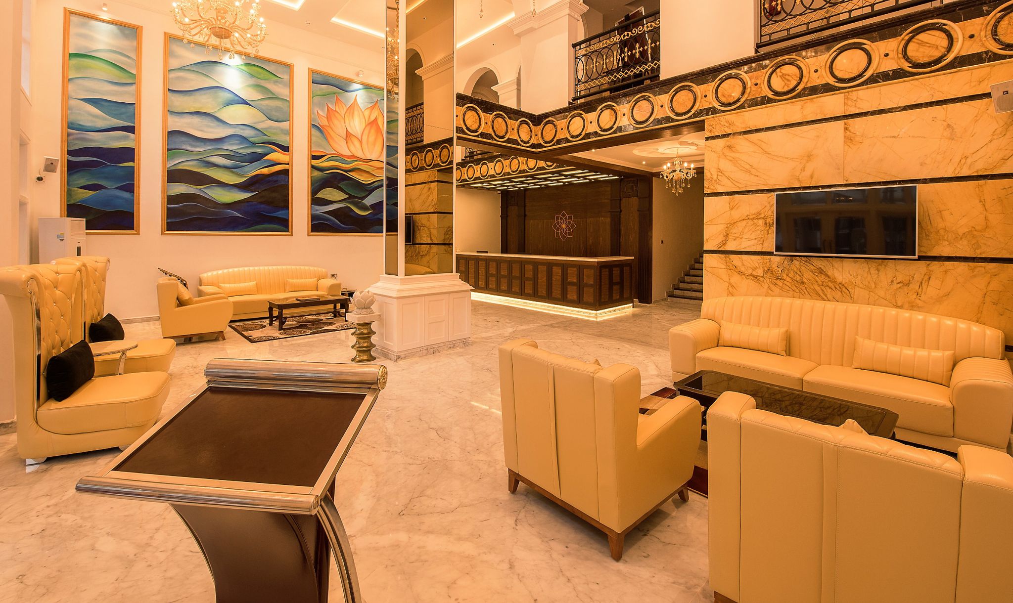 undefined White Lotus Hotel 2