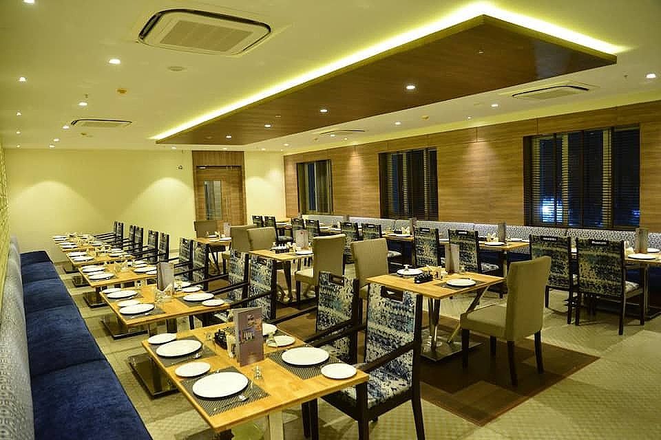Food & Dining