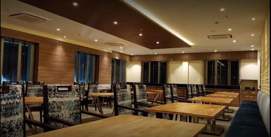 Food & Dining