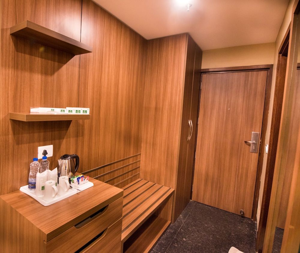 Le Roi Digha Deluxe Room ( Jungle View ) 9