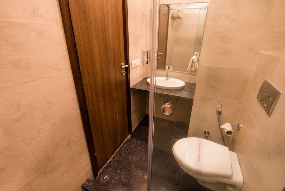 Le Roi Digha Deluxe Room ( Jungle View ) 8