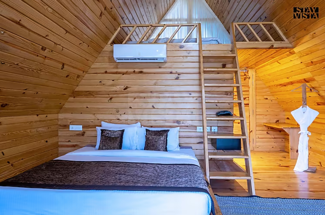 Pine Cottage (By The River)