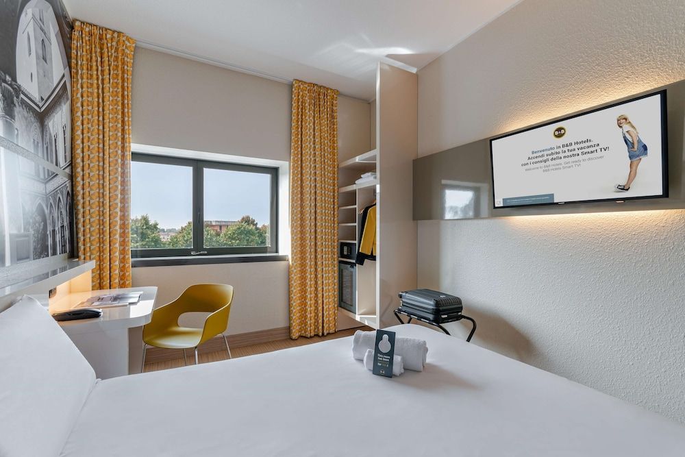 B&B Hotel Cremona Standard Double Room, Non Smoking 9