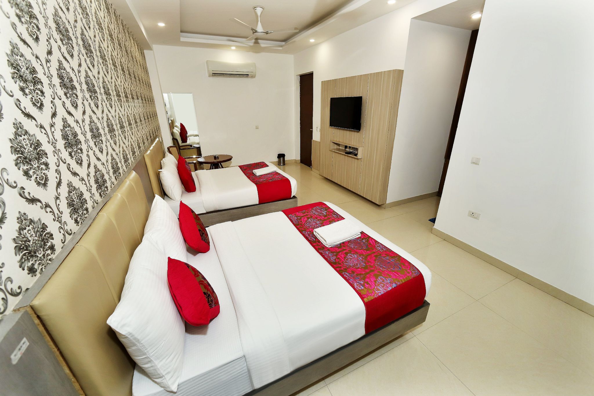Hotel Almati Inn Deluxe Double or Twin Room 2