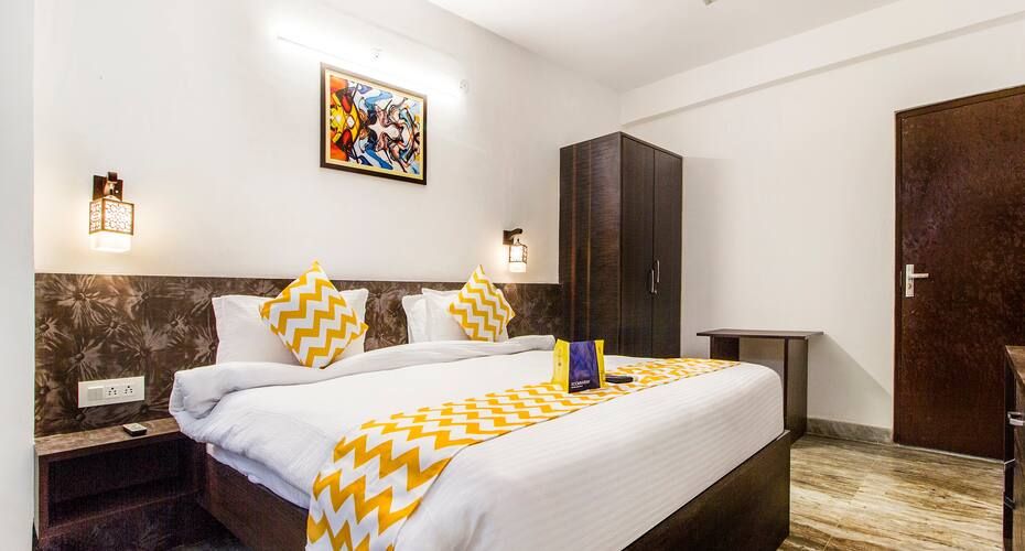 Hotel Luxurs