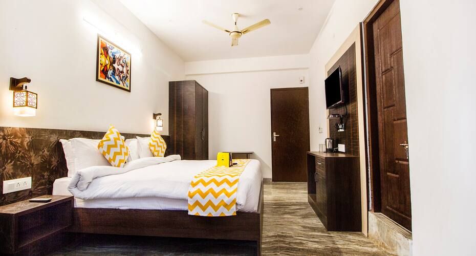 Hotel Luxurs