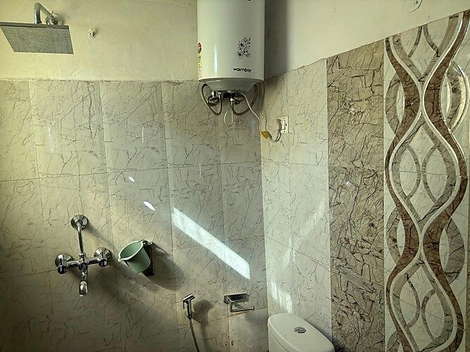 Hotel Luxurs Deluxe Room 4