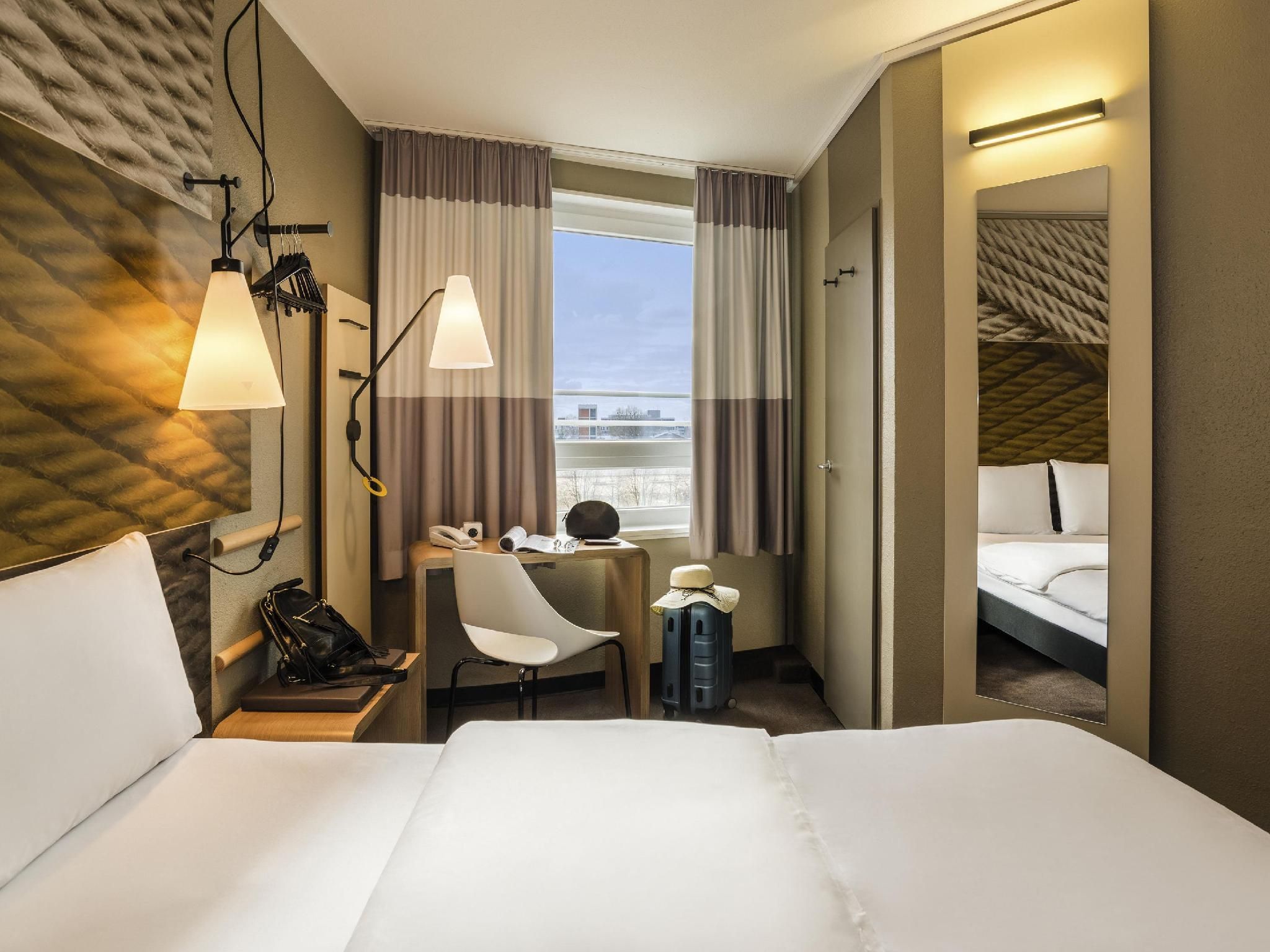 Room with 2 Single Beds