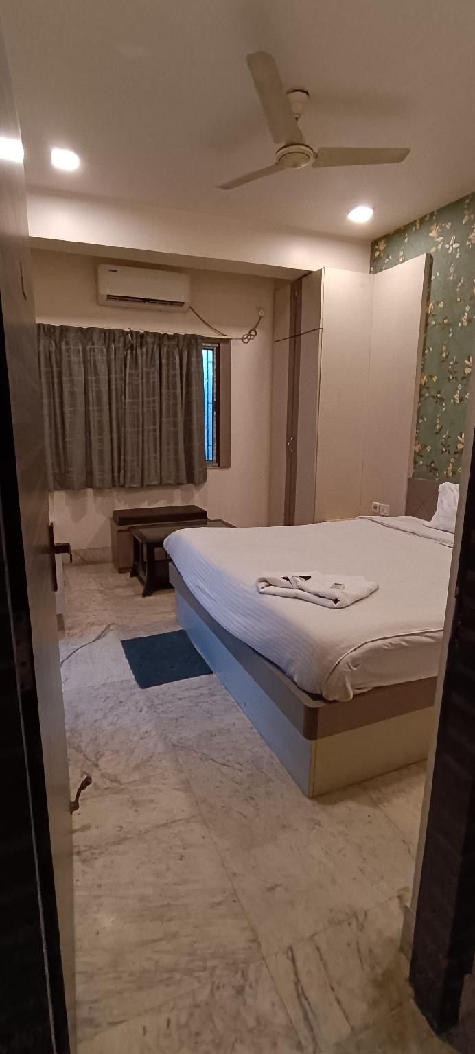 Shree Krishna Guest House Double Deluxe 3