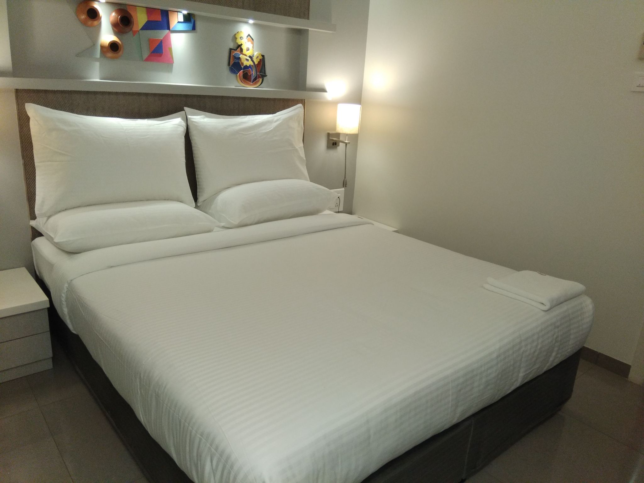 Deluxe Room AC