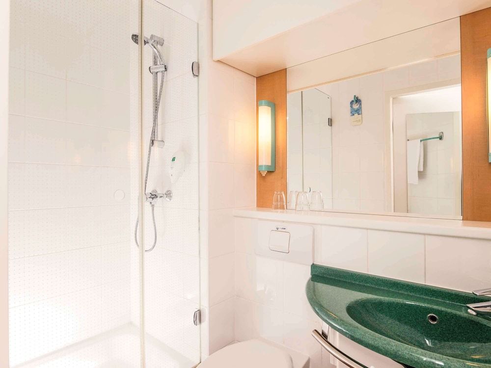 ibis Berlin City Nord Standard Double Room, 1 Double Bed 4