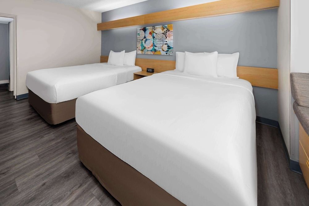 Room, 2 Queen Beds, Non Smoking