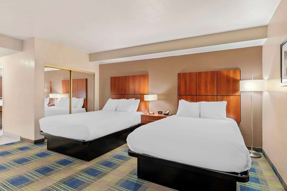 Best Western Plus Heritage Inn Ontario Rancho Cucamonga Standard Room, 2 Queen Beds, Non Smoking, Refrigerator & Microwave (Oversized Room) 2