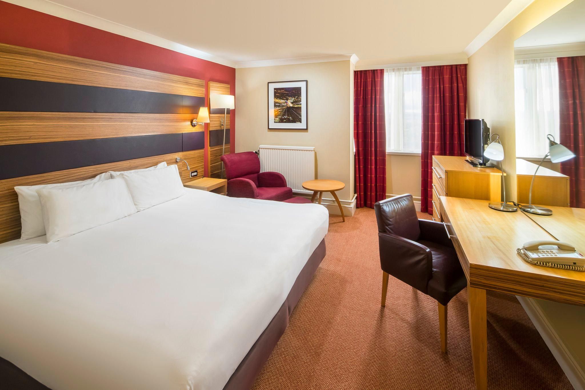 1 Super King Bed Premium