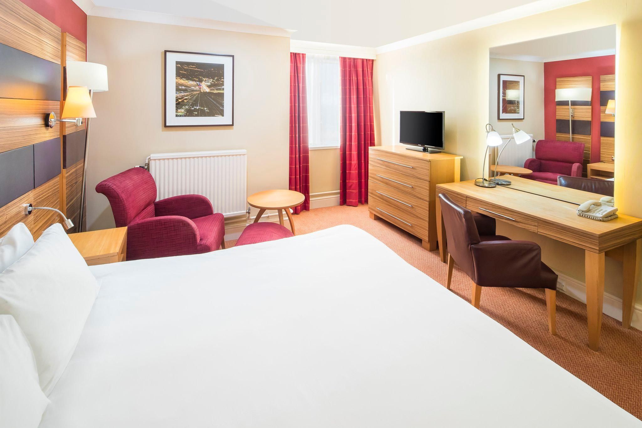 1 Super King Bed Premium