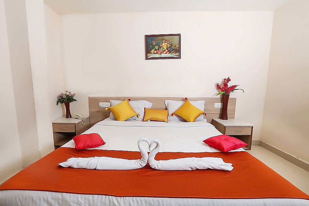 Alegria Regency Deluxe Double Room, 1 Double Bed, City View 7