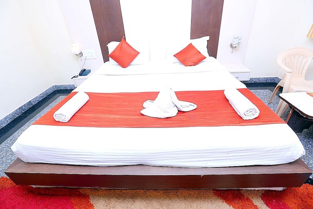 Alegria Paradise Deluxe Double Room, 1 Queen Bed, City View 7