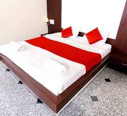 Alegria Paradise Deluxe Room 2