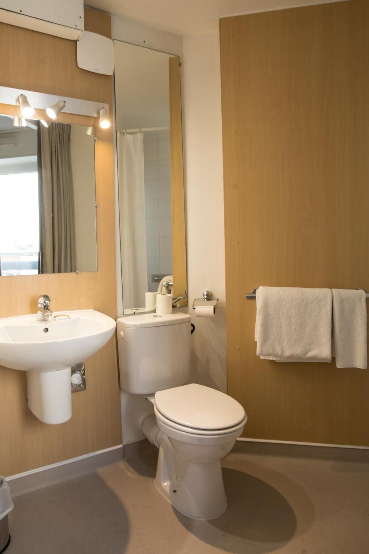 Standard Room - 1 Single Bed