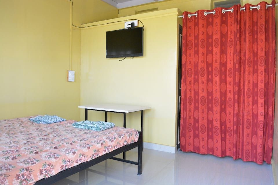 Pratikruti The Lakeview Resort Standard Double Room