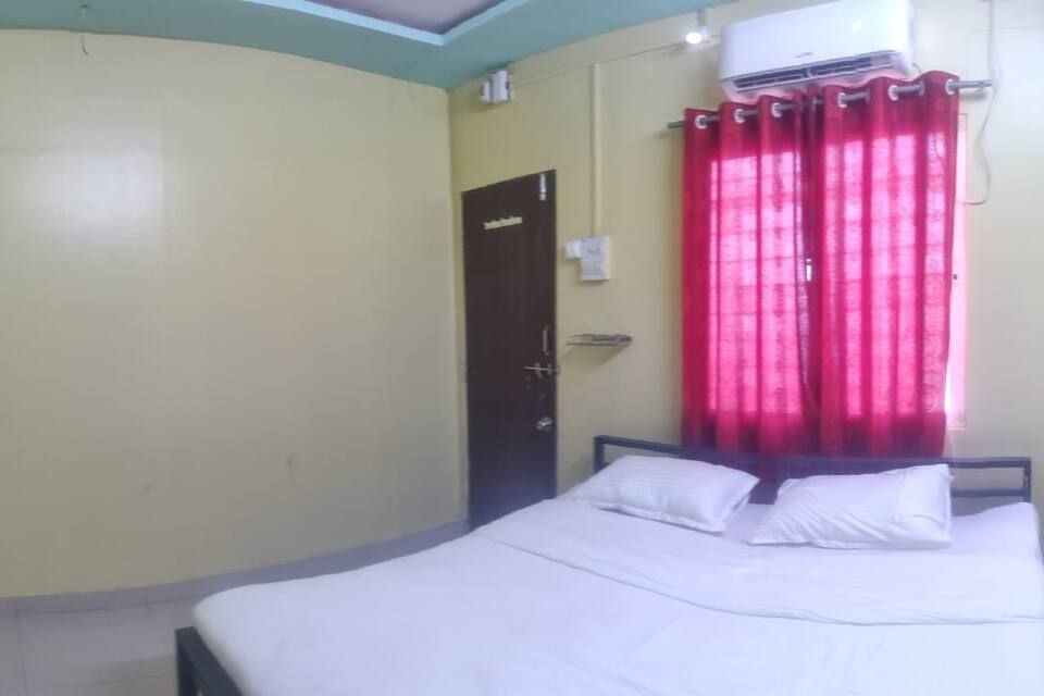 Compact Double AC Room