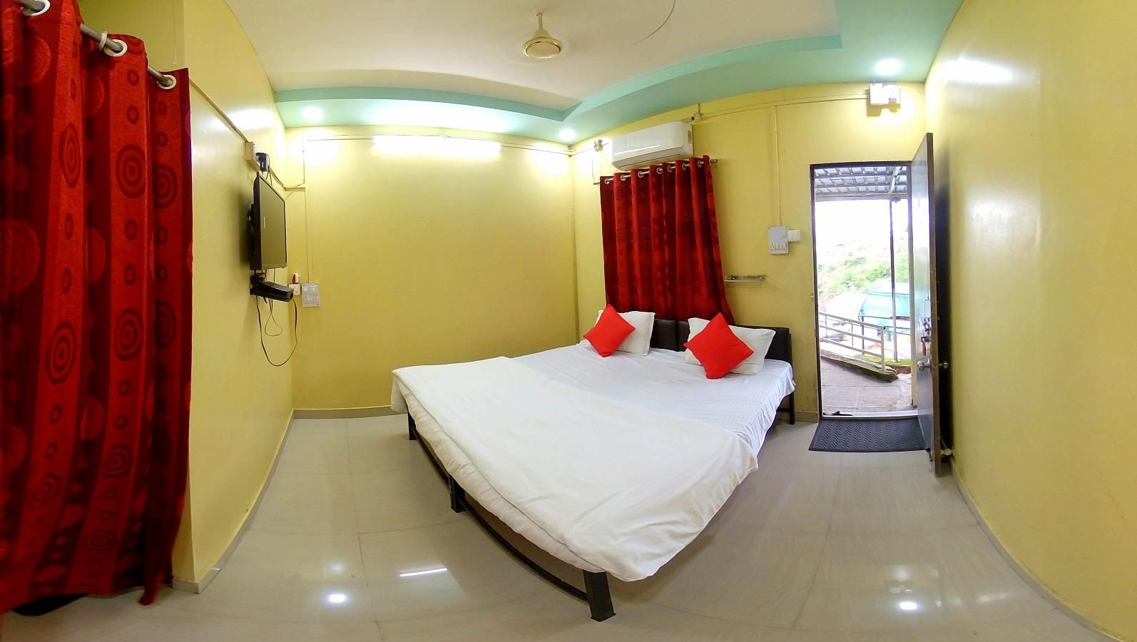 Pratikruti The Lakeview Resort Standard Double Room 2