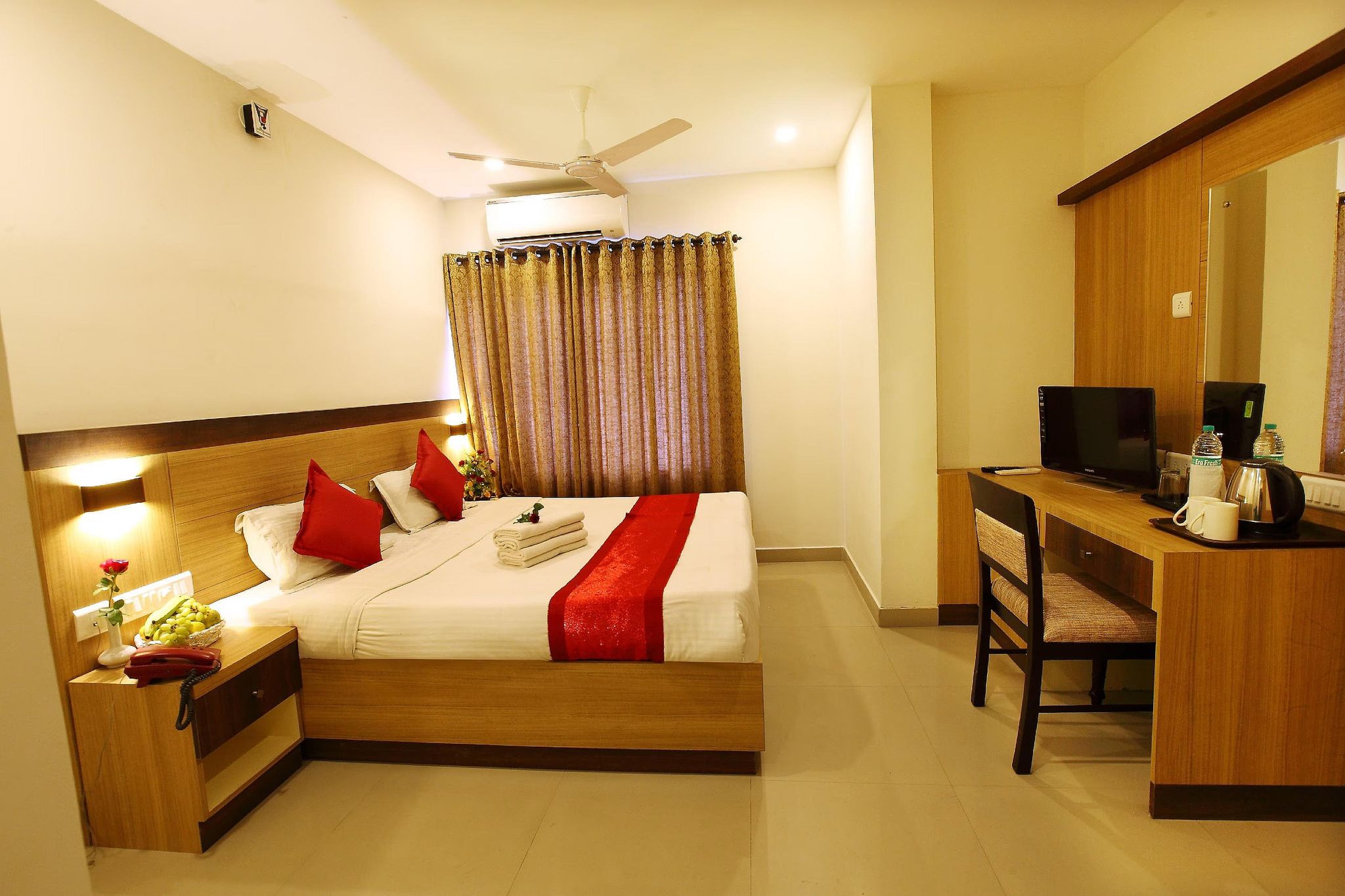 Prayana Hotel Deluxe AC