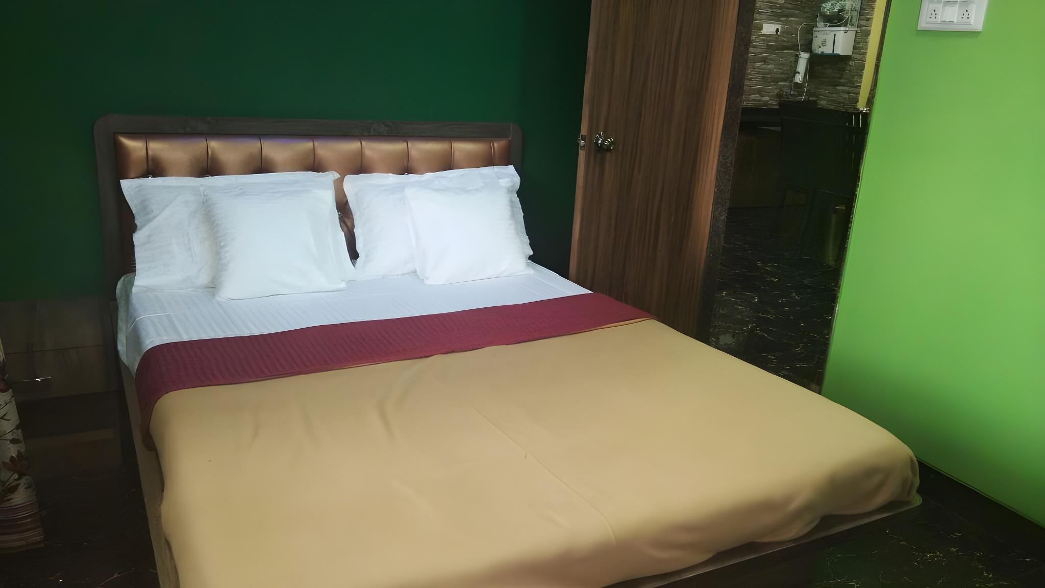 2 Bedroom Suite Pool