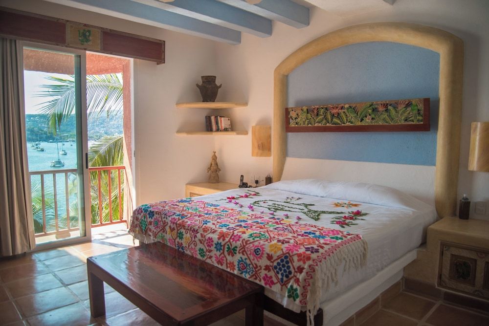 La Casa Que Canta Oceanfront Master Pool Suite